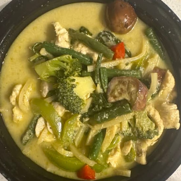 Delicious Green Curry Experience